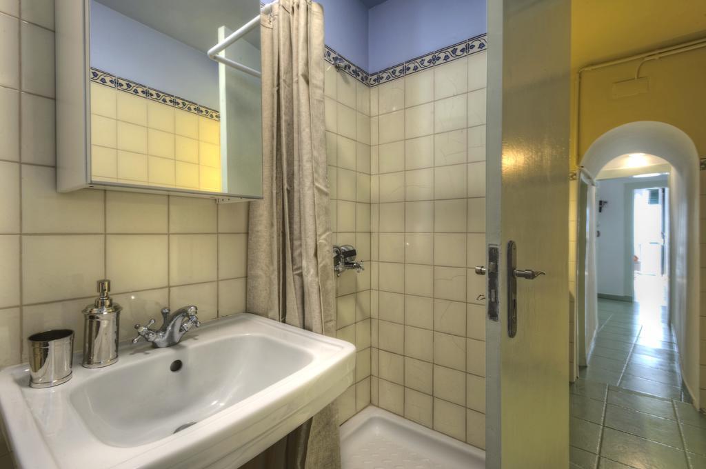 Stay Local In Alfama! Alice Central Home, Near River Lissabon Exterior foto