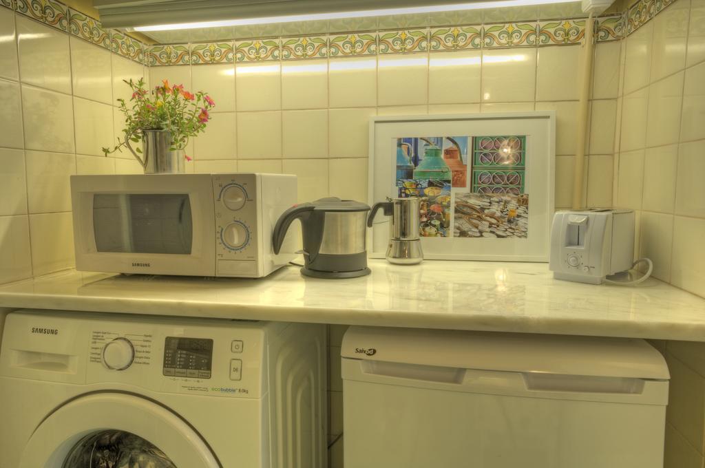 Stay Local In Alfama! Alice Central Home, Near River Lissabon Exterior foto
