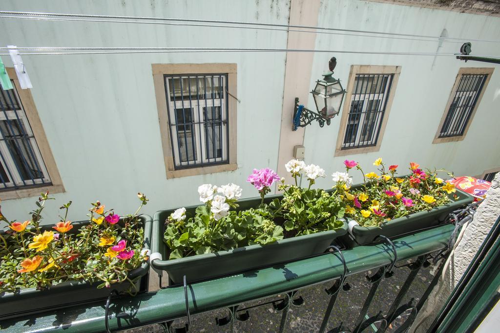 Stay Local In Alfama! Alice Central Home, Near River Lissabon Exterior foto